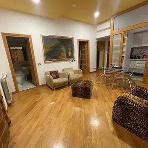  Appartamento Tina's House Italia